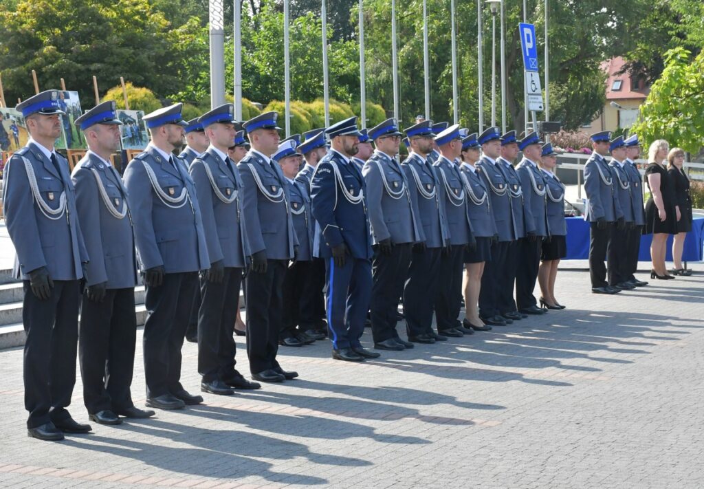 Poczet sztandarowy - Poczet sztandarowy Komendy Powiatowej Policji w Oświęcimiu.