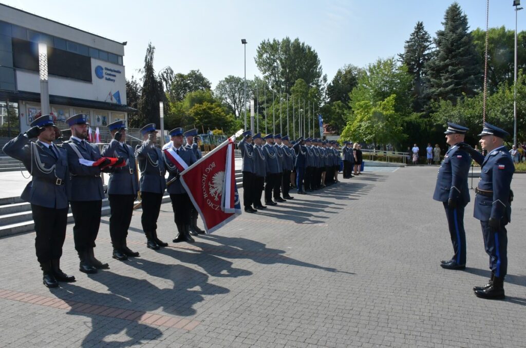 Uroczysty apel - Uroczysty apel z okazji powiatowego Święta Policji w Oświęcimiu.