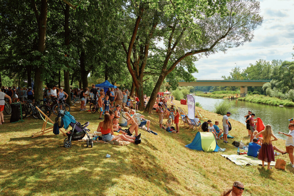 2024.07.27 Oświęcim Bulwary Spływ na byle czym / foto: Andrzej Rudiak