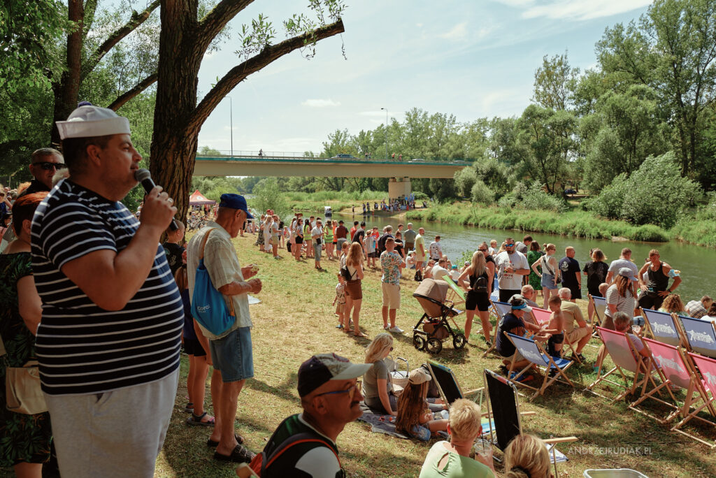 2024.07.27 Oświęcim Bulwary Spływ na byle czym / foto: Andrzej Rudiak