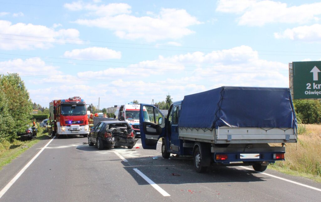 Wypadek drogowy w Babicach: kierowca zasnął za kierownicą