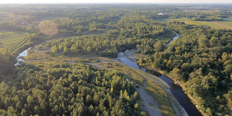 Paralotniowy przelot nad rzeką Sołą