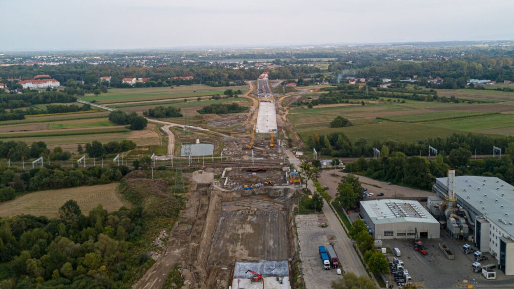 Niesamowite ujęcia z budowy obwodnicy Oświęcimia: Nowa droga, nowe możliwości