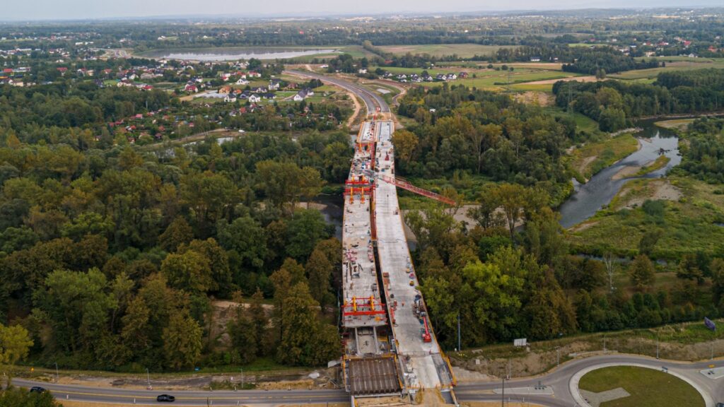 Niesamowite ujęcia z budowy obwodnicy Oświęcimia: Nowa droga, nowe możliwości