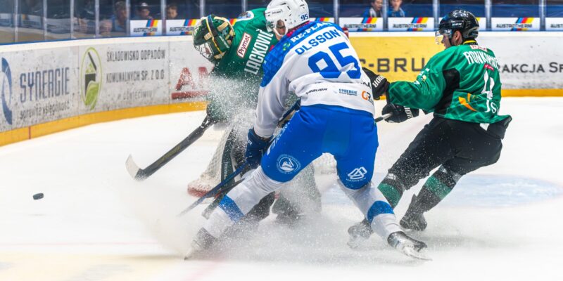 Re-Plast Unia Oświęcim pokonała na własnym lodzie JKH GKS Jastrzębie 4:2