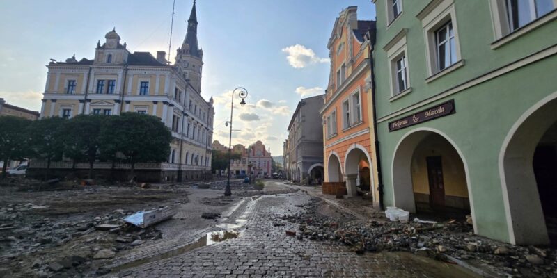 Wsparcie finansowe dla Lądka-Zdroju po powodzi.